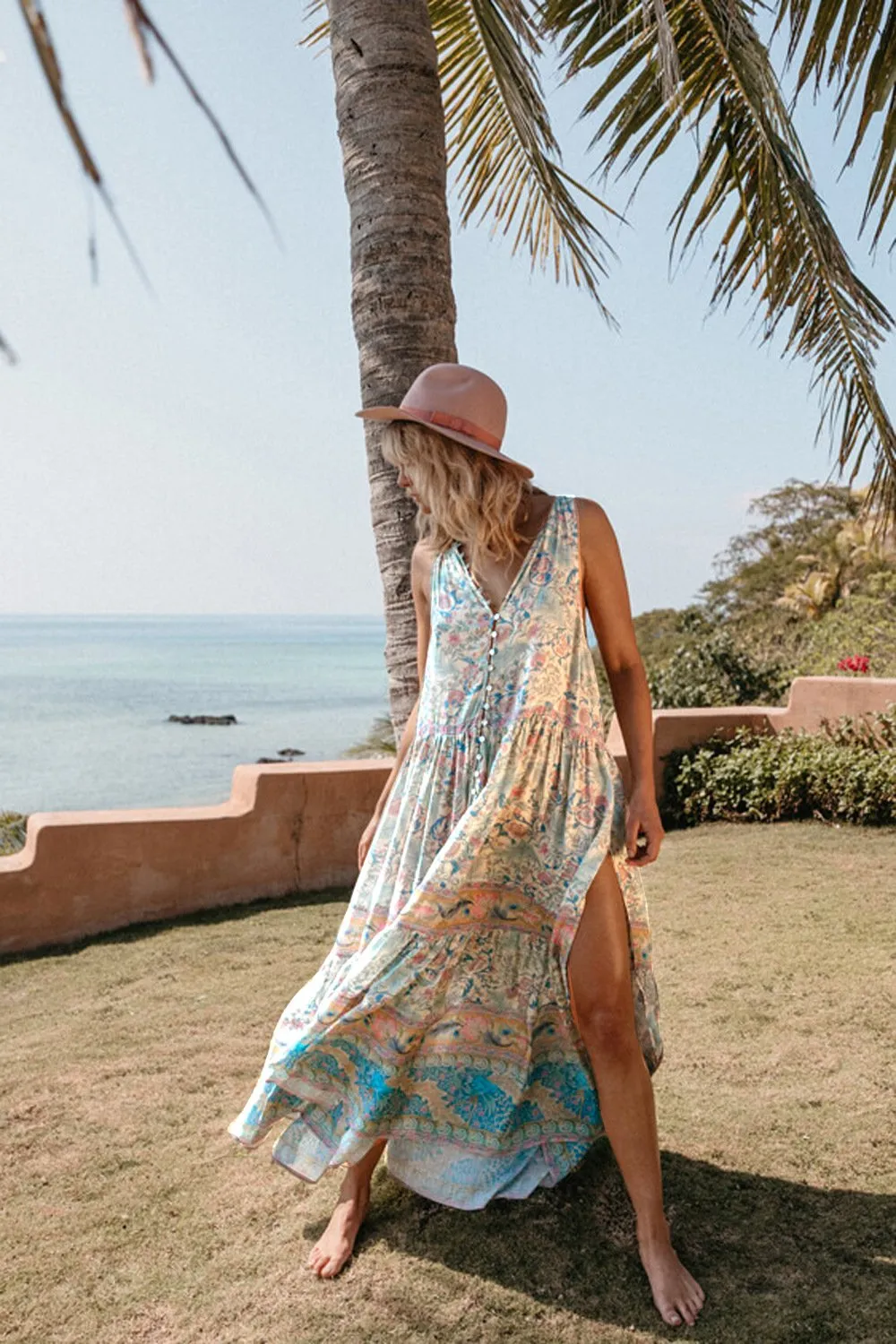 Chiffon Beach Dress Printed V-neck Short-sleeved Bohemian Dress