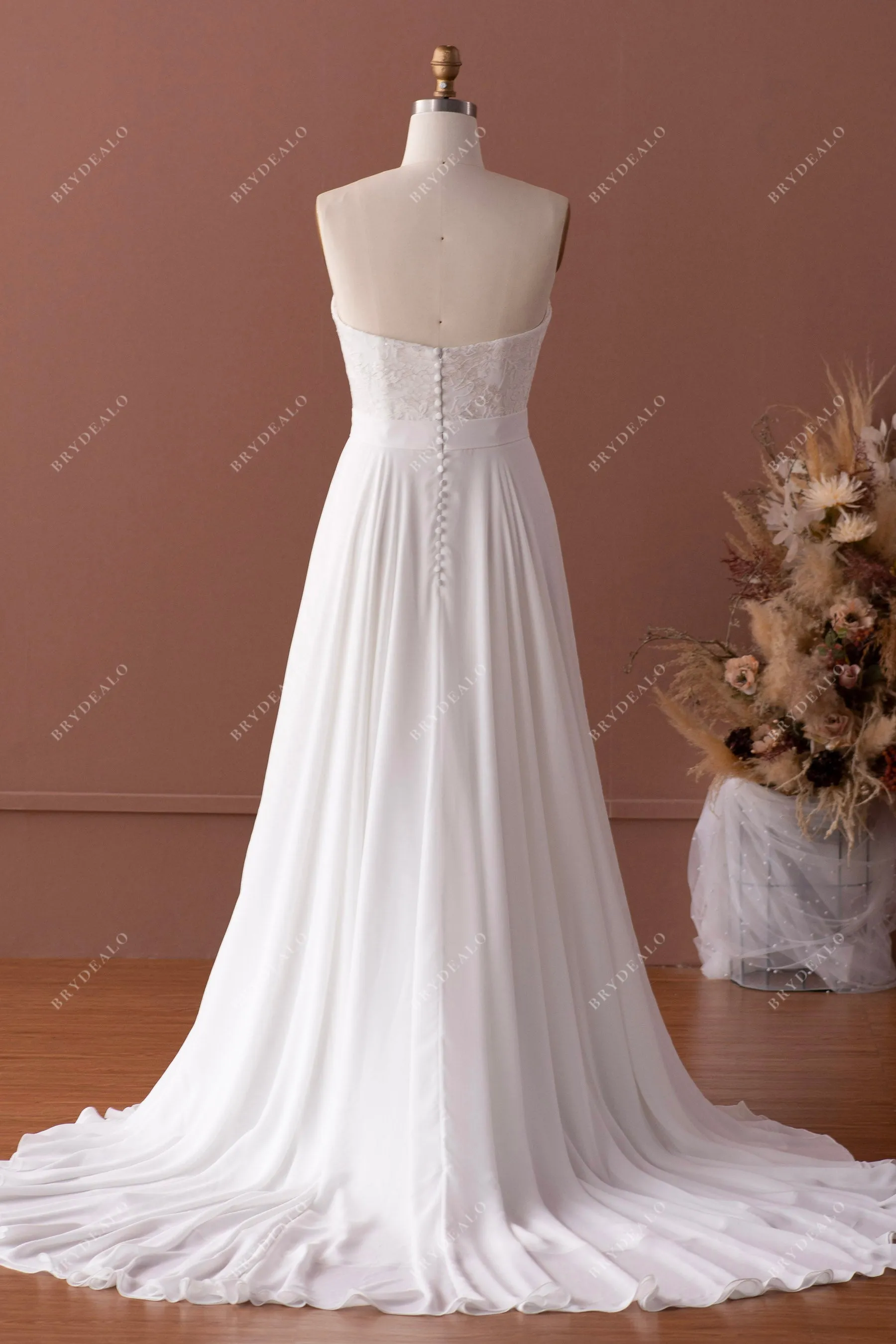 Designer Lace Strapless Sweetheart Outdoor Chiffon Wedding Dress