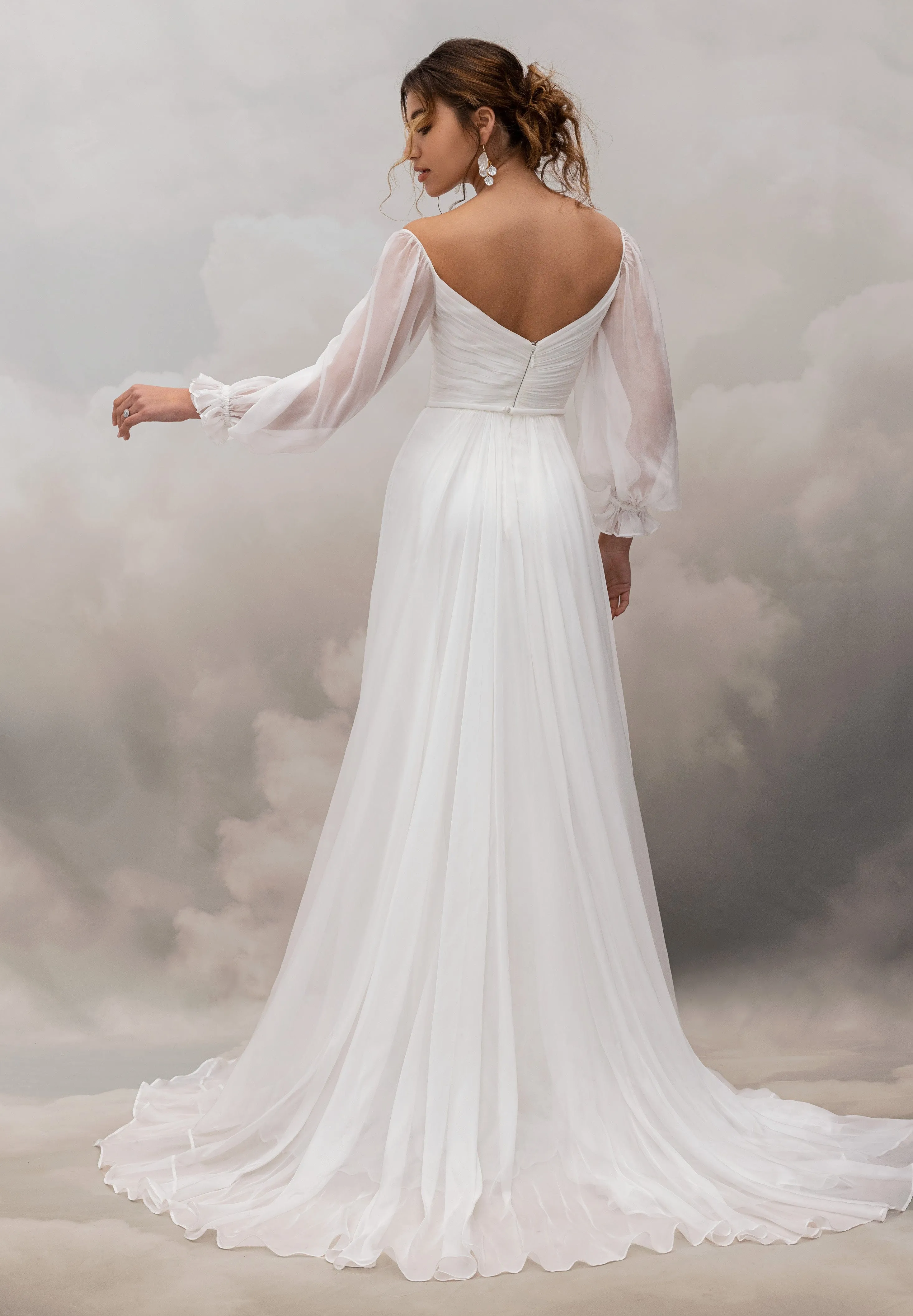 Divina Gown