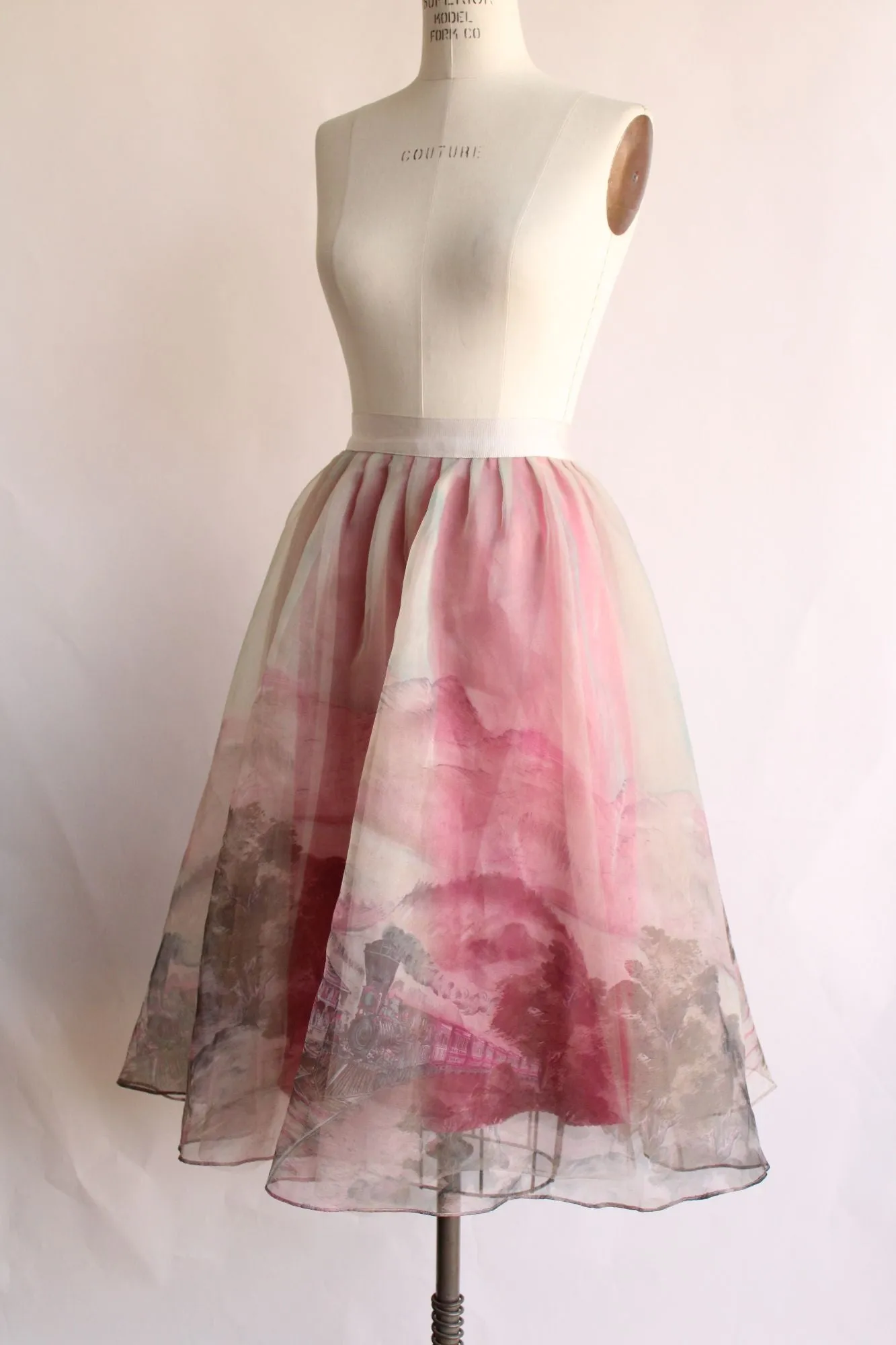 Moulinette Soeurs Skirt, Size 8, Pink and Gray Chiffon, Train Novelty Print