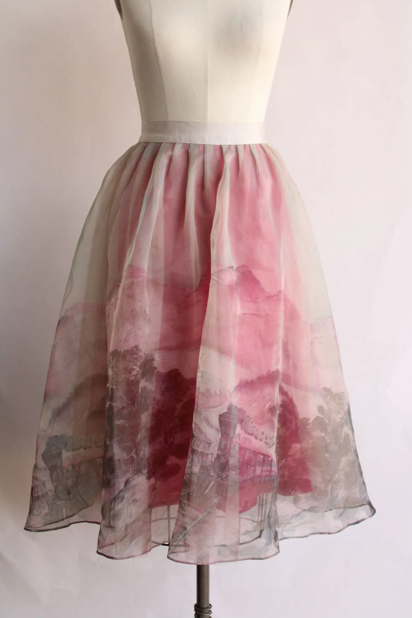 Moulinette Soeurs Skirt, Size 8, Pink and Gray Chiffon, Train Novelty Print