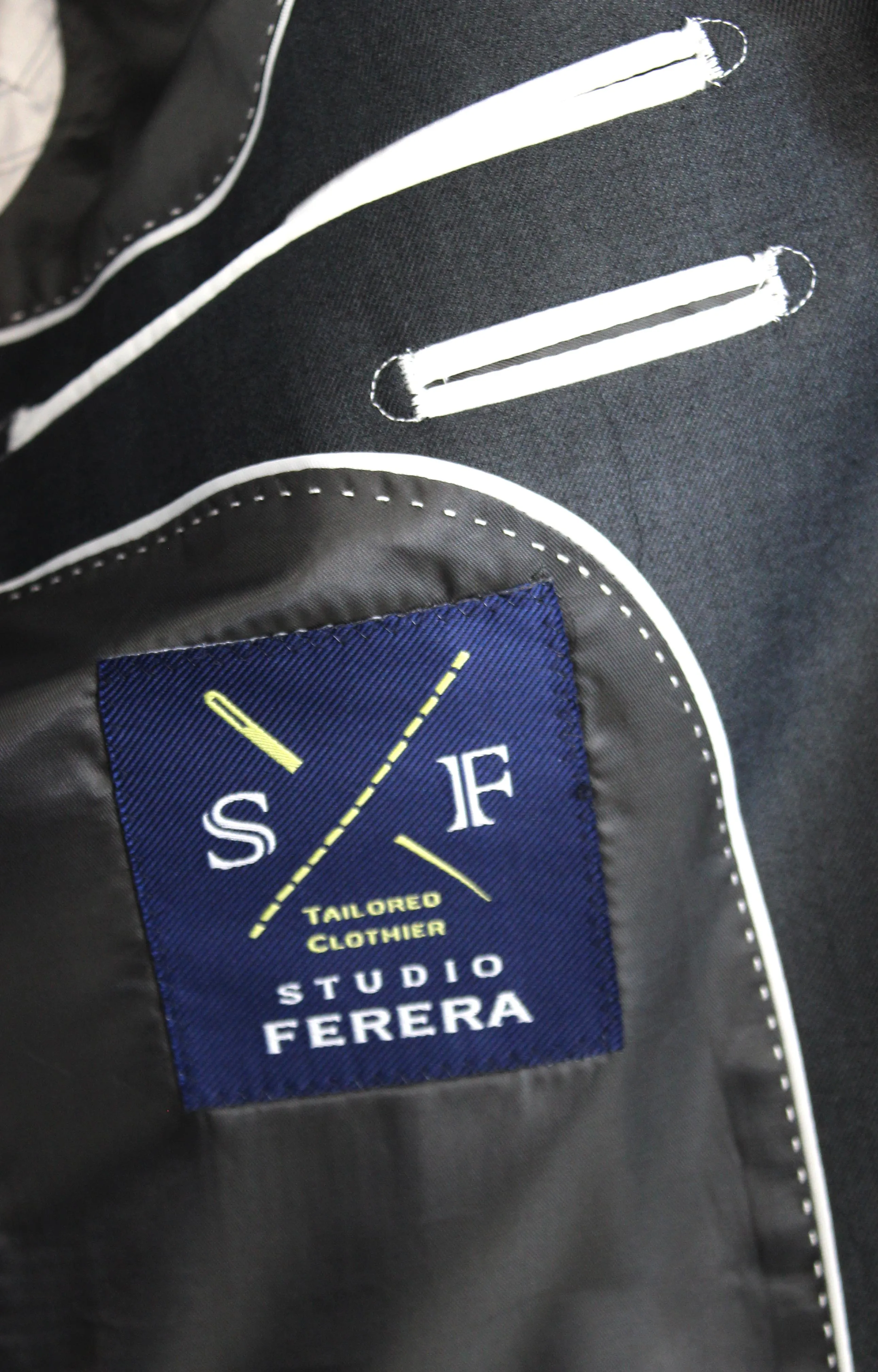 STUDIO FERERA,SOLID-2BV-SLIM-DRESSY SUITS-302-DRK GREY