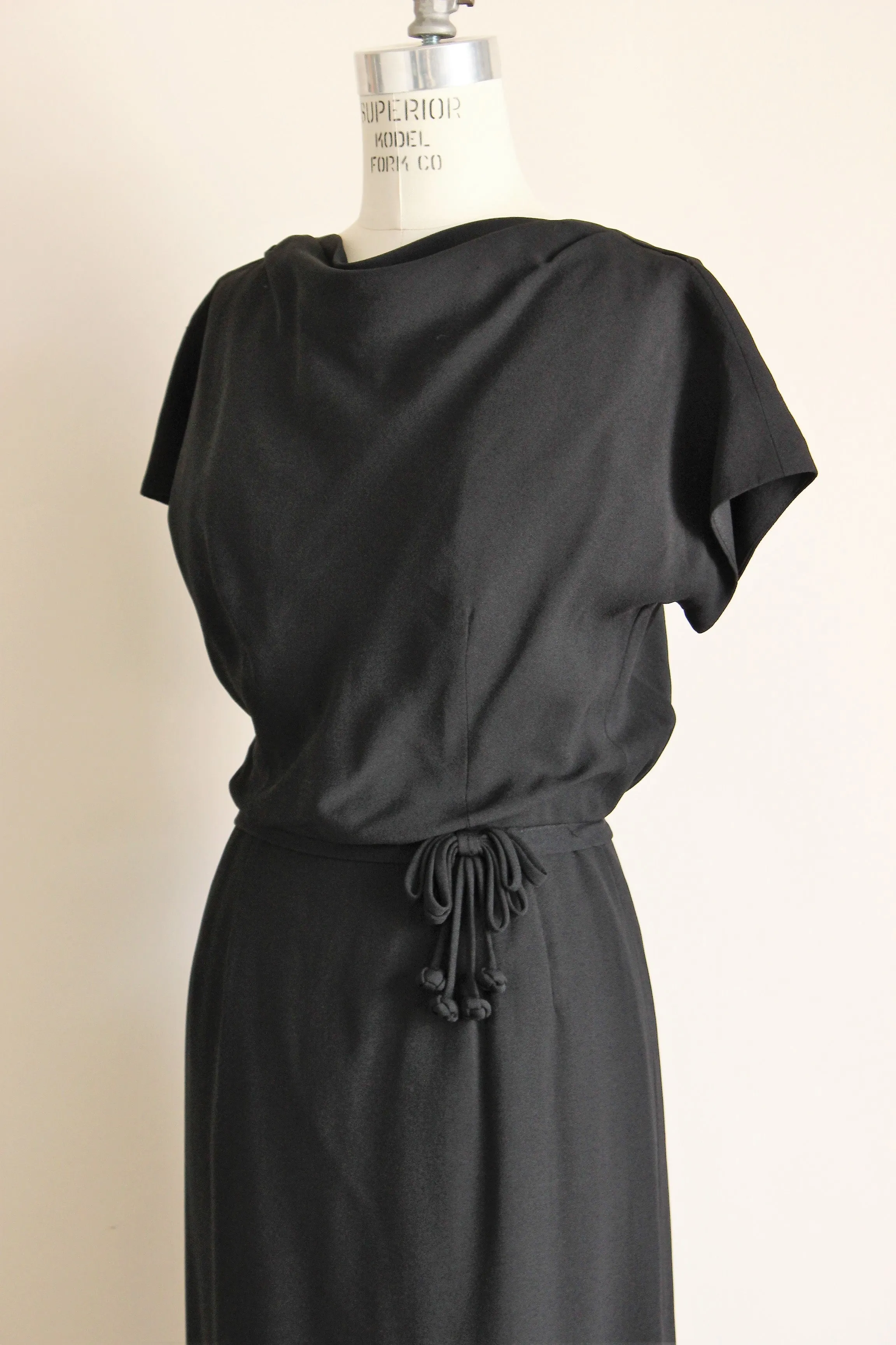 Vintage 1950s Leslie Fay Black Dress With Bows