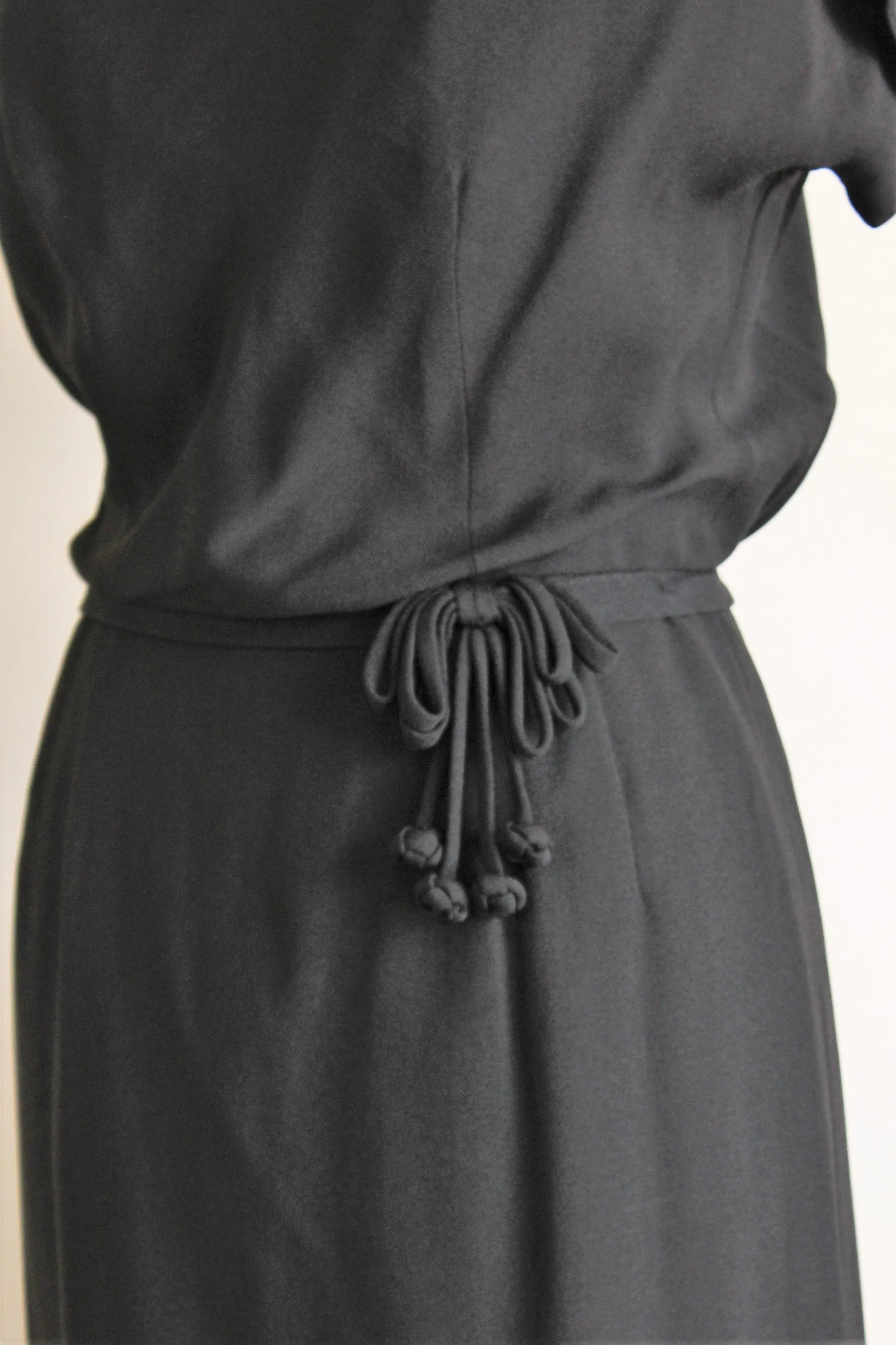 Vintage 1950s Leslie Fay Black Dress With Bows